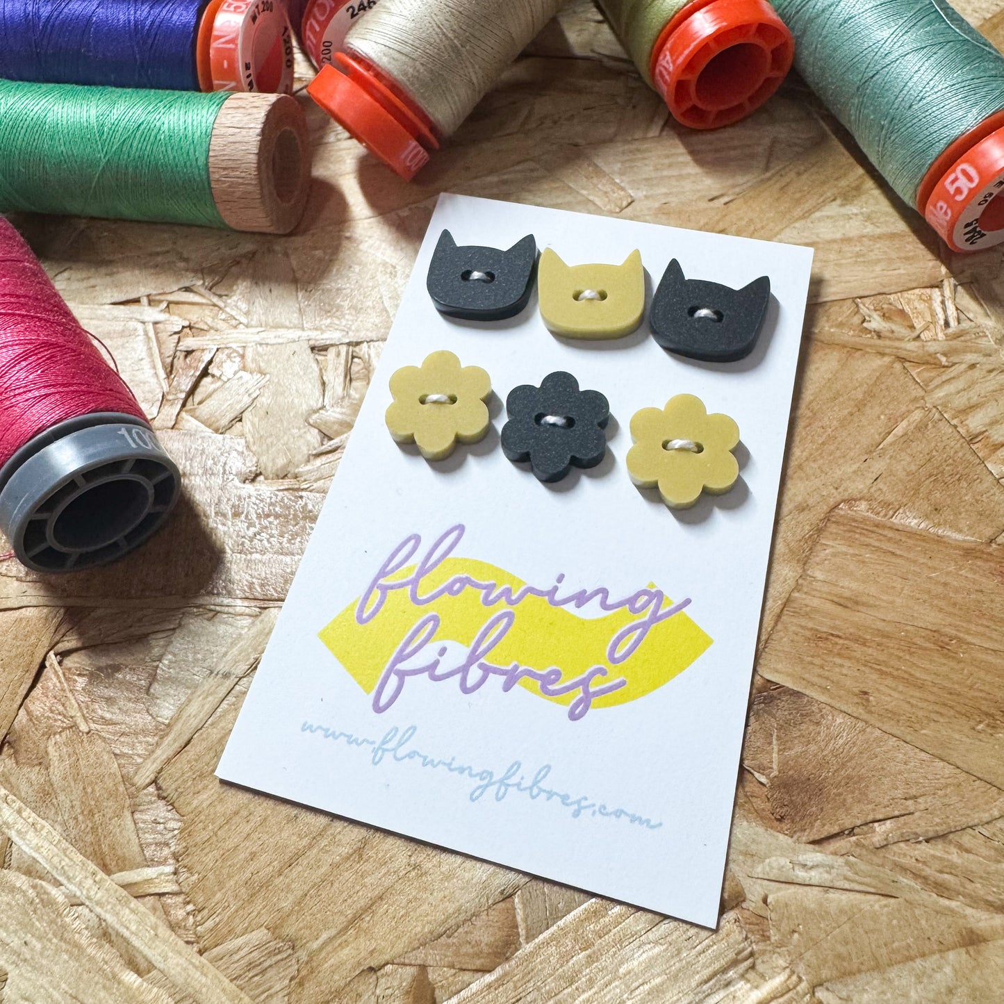 Black and Mustard Cat and Daisy Button Mix 15mm