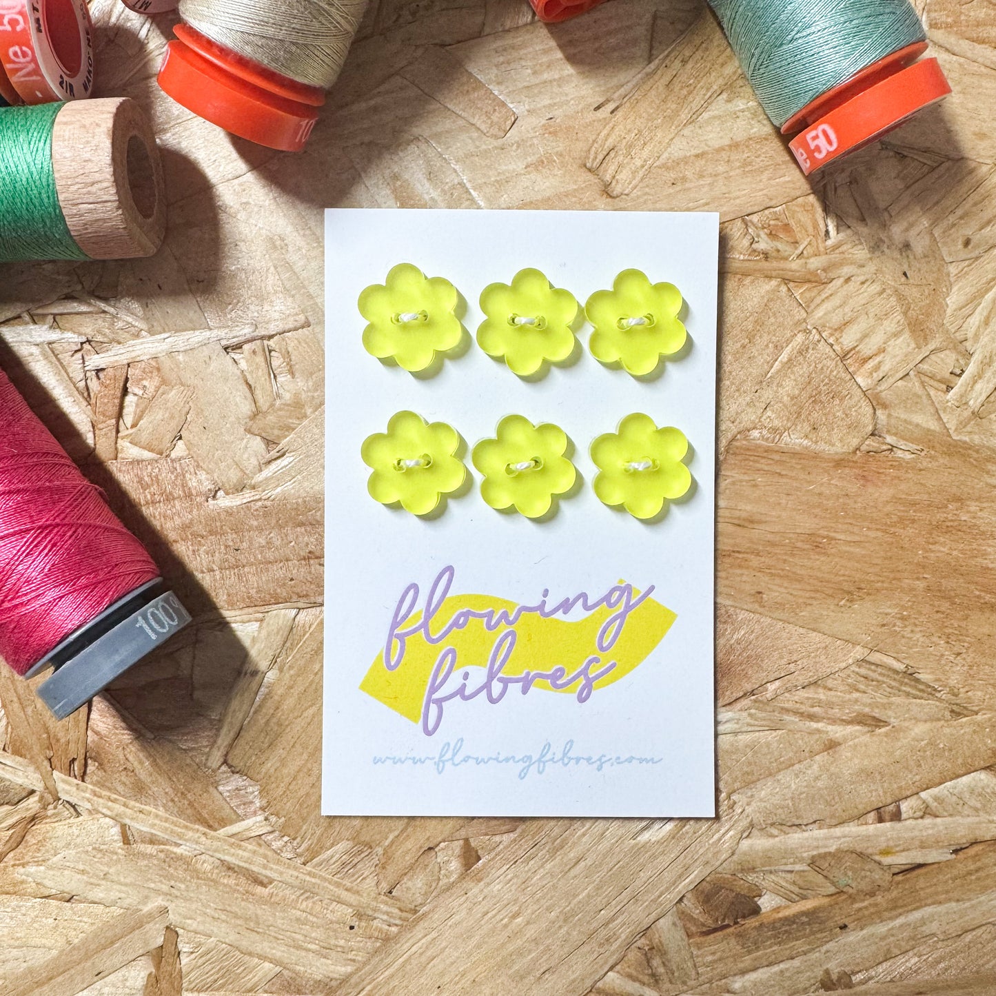 Pastel Yellow Daisy Buttons - 15mm